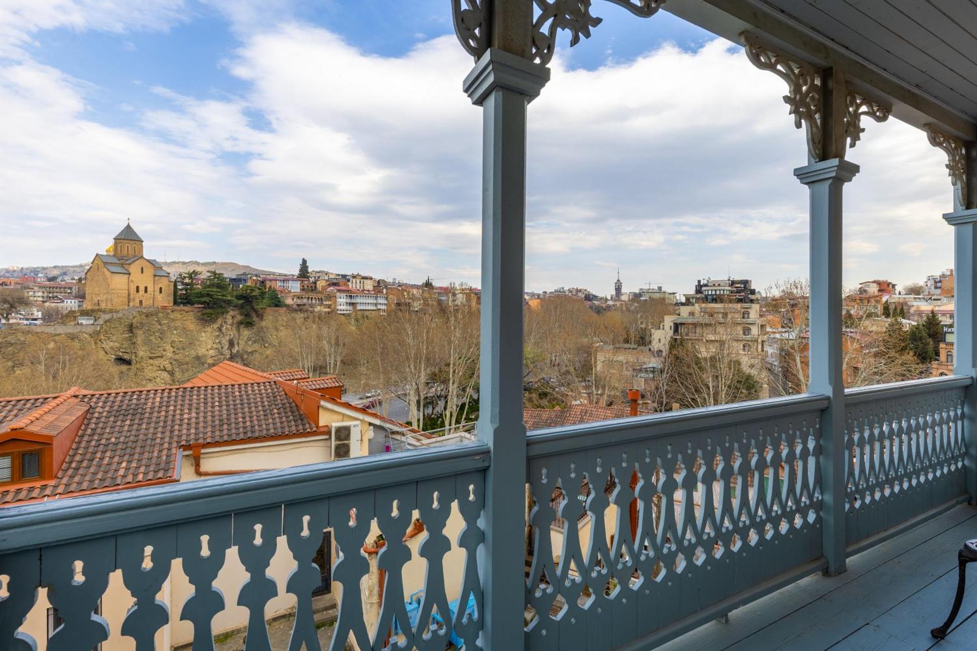 Postcard Balconies Apartment Tbilisi Exterior photo